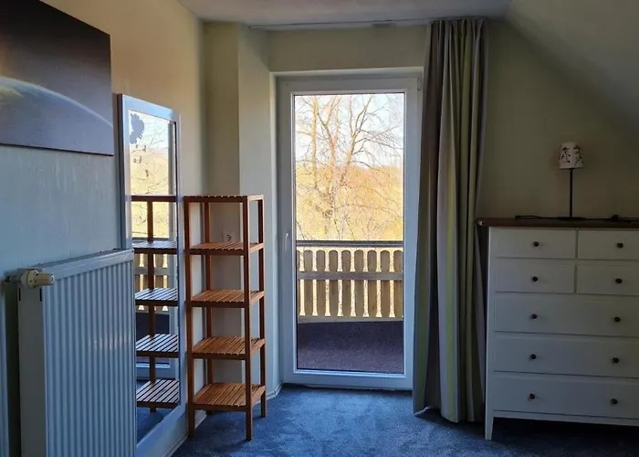 Schoene Mit Kostenlosem Parkplatz * Sassnitz