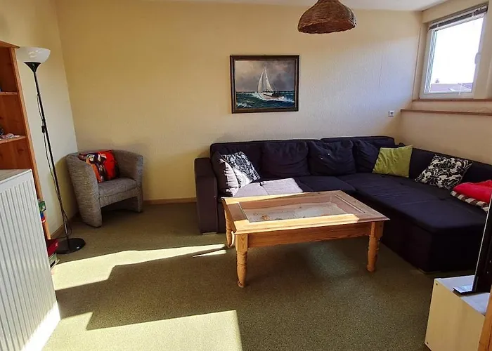 Schoene Mit Kostenlosem Parkplatz